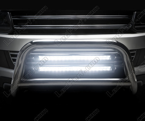 Lähikuva LED-bar / valopaneeli Osram LEDriving® LIGHTBAR FX500-SP valaistus