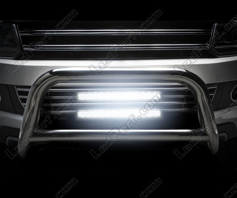 Lähikuva LED-bar / valopaneeli Osram LEDriving® LIGHTBAR SX300-CB valaistus