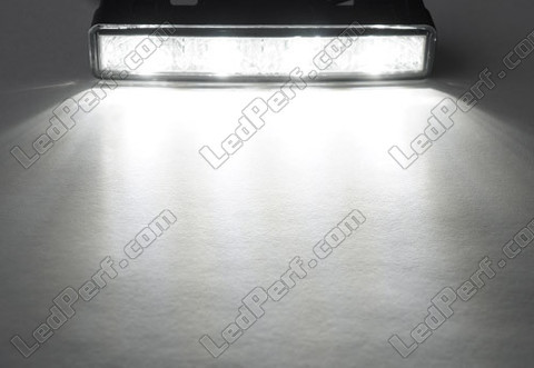 Päiväajovalot E4-hyväksytty LED - 400cd - Automaattinen kotelo