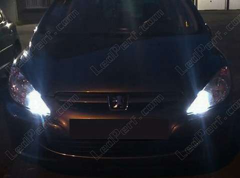 LED parkkivalot xenon valkoinen Peugeot 307