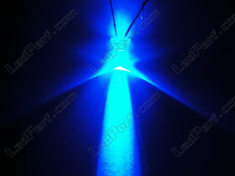 LED 3mm sininen auto