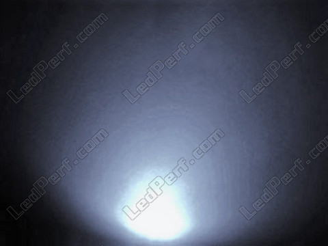LED 5mm LAAJAKULMA valkoinen + vastus 12v