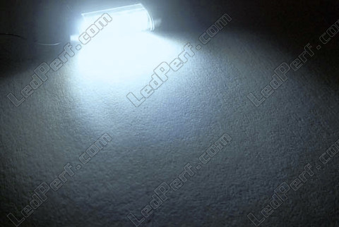 LED-polttimo 37mm C10W Ei OBD-virhettä Valkoinen