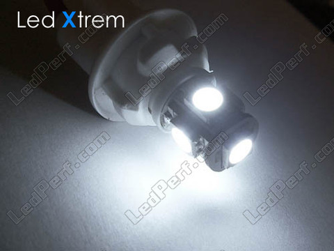 LED-polttimo T4W Xtrem BA9S valkoinen effet xenon