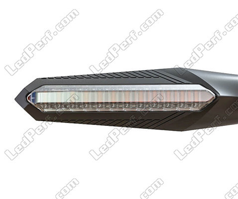 Perättäinen LED-suuntavilkku Aprilia Dorsoduro 750 -mallin edestä.