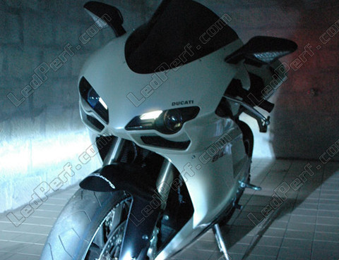LED parkkivalot xenon valkoinen Ducati 848 Superbike