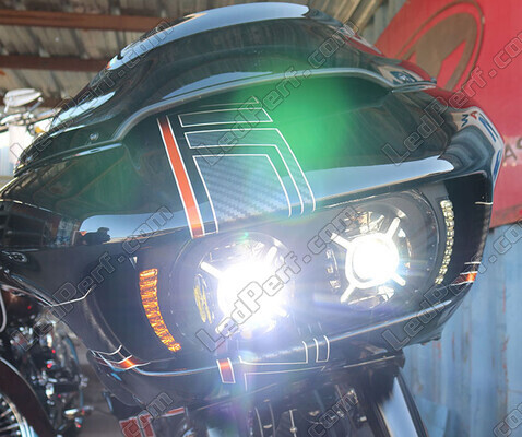 LED-ajovalo Harley-Davidson Road Glide 1745 (2017 - 2022):lle