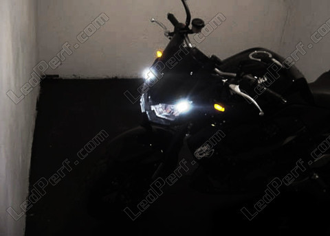 LED parkkivalot xenon valkoinen Kawasaki Z750 Z1000
