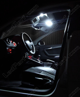 LED ohjaamo Audi A3 8P avoauto