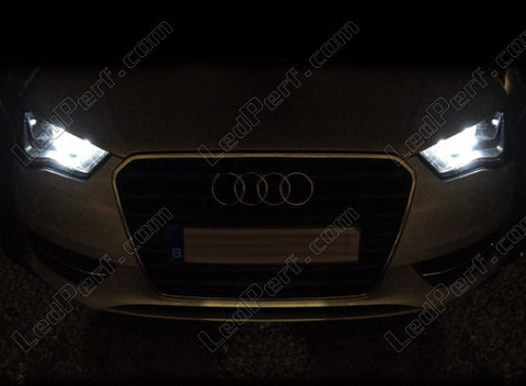 LED parkkivalot xenon valkoinen Audi A3 8V
