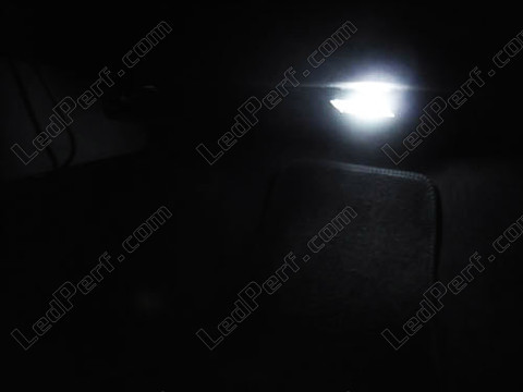 LED-lattia jalkatila Audi A4 B5