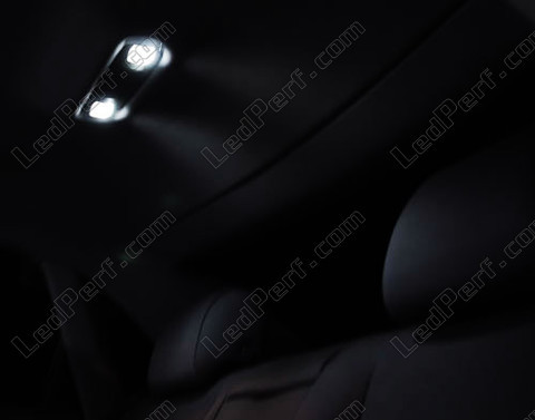 LED takakattovalo Audi A4 B7
