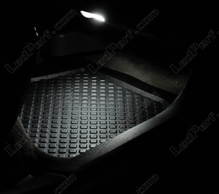 LED-lattia jalkatila Audi A6 C5