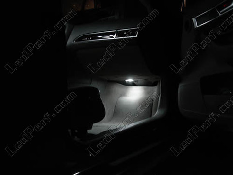 LED-lattia jalkatila Audi A6 C6