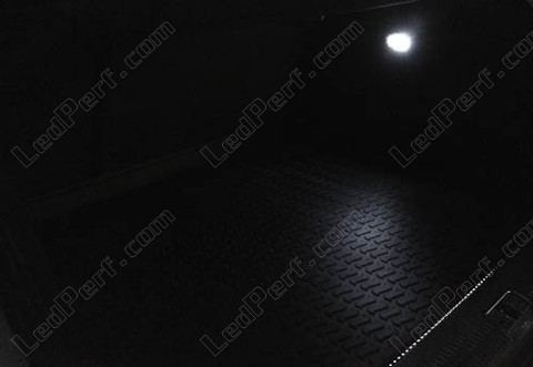 LED tavaratila Audi Q3