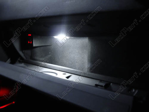 LED hansikaslokero Audi Tt Mk1