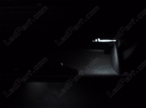 LED hansikaslokero BMW X1 (E84)