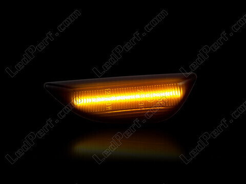 Dynaamisten LED-sivuvilkutjen maksimaalinen valaistus Chevrolet Trax