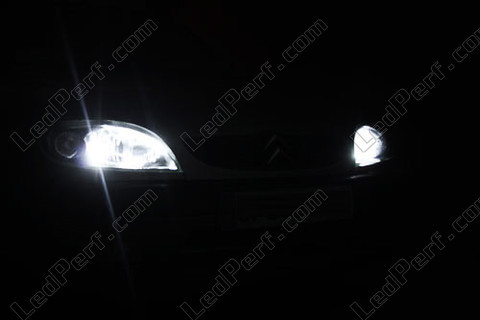 LED parkkivalot xenon valkoinen Citroen Saxo