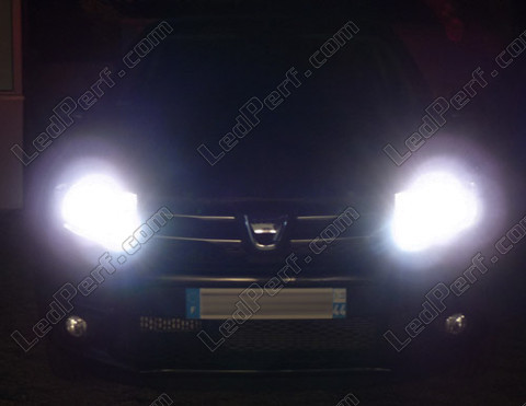LED Kaukovalot Dacia Logan 2