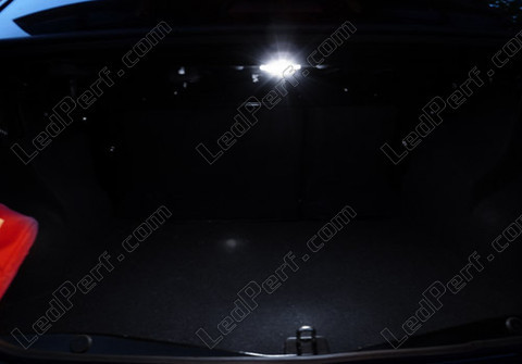 LED tavaratila Dacia Logan 2