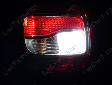 LED Peruutusvalot Dacia Logan 2