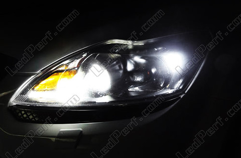 LED parkkivalot xenon valkoinen Ford Focus MK2