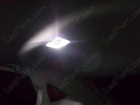LED takakattovalo Lexus RX II Tuning
