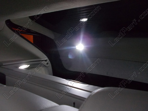 LED tavaratila Lexus RX II Tuning