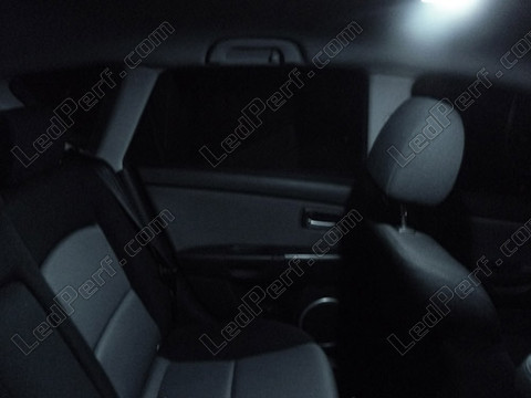 LED takakattovalo Mazda 3 phase 1
