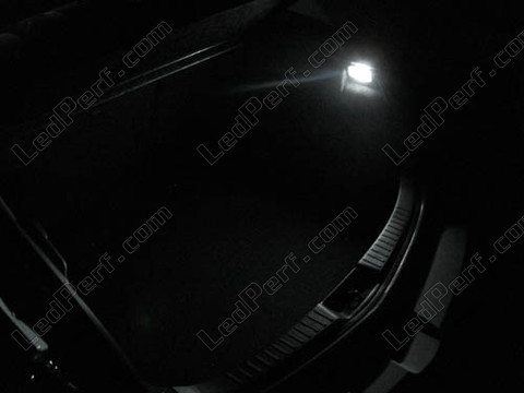 LED tavaratila Mazda 6 Vaihe 2