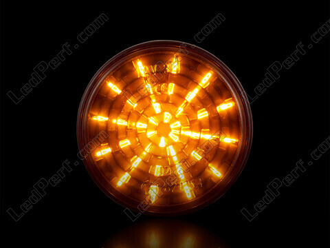 Dynaamisten LED-sivuvilkutjen maksimaalinen valaistus Mazda MX-5 NA