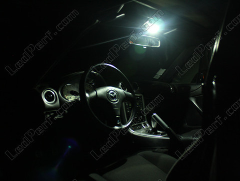 LED kattovalaisin Mazda MX 5 vaihe 2 Tuning