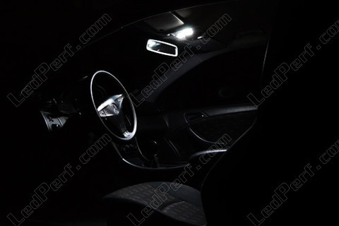 LED ohjaamo Mercedes C-sarja (W203)