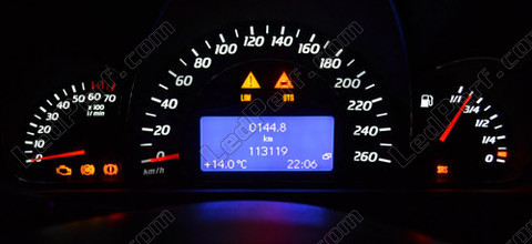 LED mittari Mercedes C-sarja (W203)