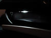 LED hansikaslokero Mercedes C-sarja (W204)
