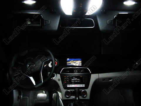 LED ohjaamo Mercedes C-sarja (W204)