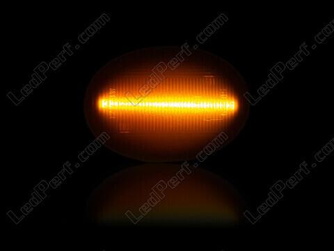 Dynaamisten LED-sivuvilkutjen maksimaalinen valaistus Mini Clubman (R55)