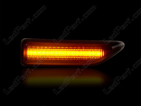 Dynaamisten LED-sivuvilkutjen maksimaalinen valaistus Mini Countryman II (F60)