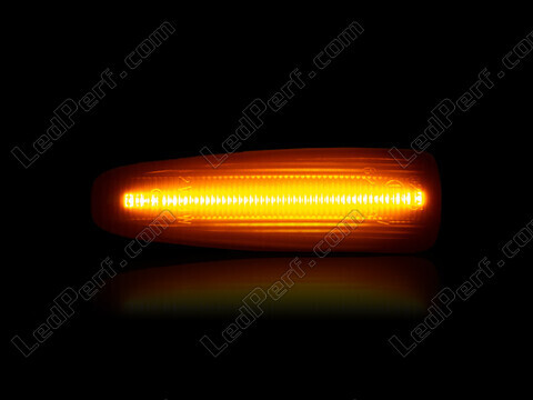 Dynaamisten LED-sivuvilkutjen maksimaalinen valaistus Mitsubishi Lancer X