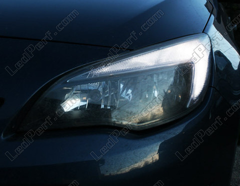 LED päiväajovalot - päiväajovalot Opel Adam