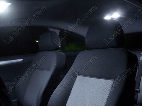 LED kattovalaisin Opel Astra H