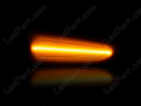 Dynaamisten LED-sivuvilkutjen maksimaalinen valaistus Opel Astra K