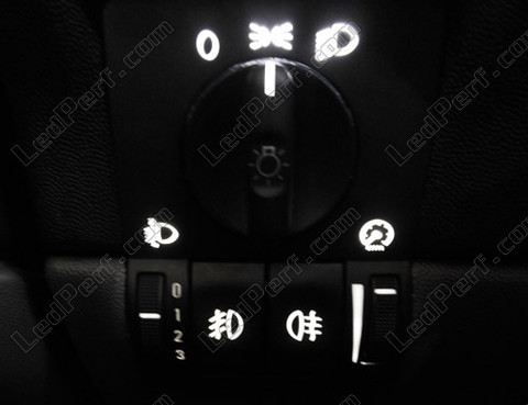 LED ajovalojen ohjaus valkoinen Opel Corsa C