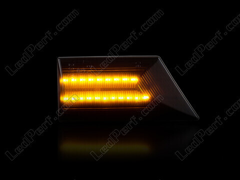 Dynaamisten LED-sivuvilkutjen maksimaalinen valaistus Opel Vectra C