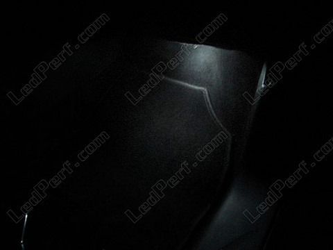 LED lattia-jalkatila Peugeot 2008