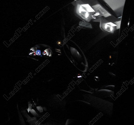 LED ohjaamo Peugeot 2008