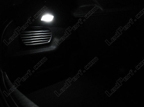 LED tavaratila Peugeot 2008