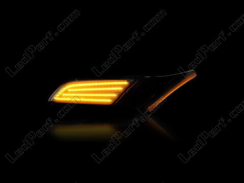 Dynaamisten LED-sivuvilkutjen maksimaalinen valaistus Porsche Cayenne (2007 - 2010)