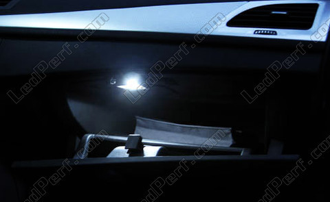LED hansikaslokero Renault Megane 3
